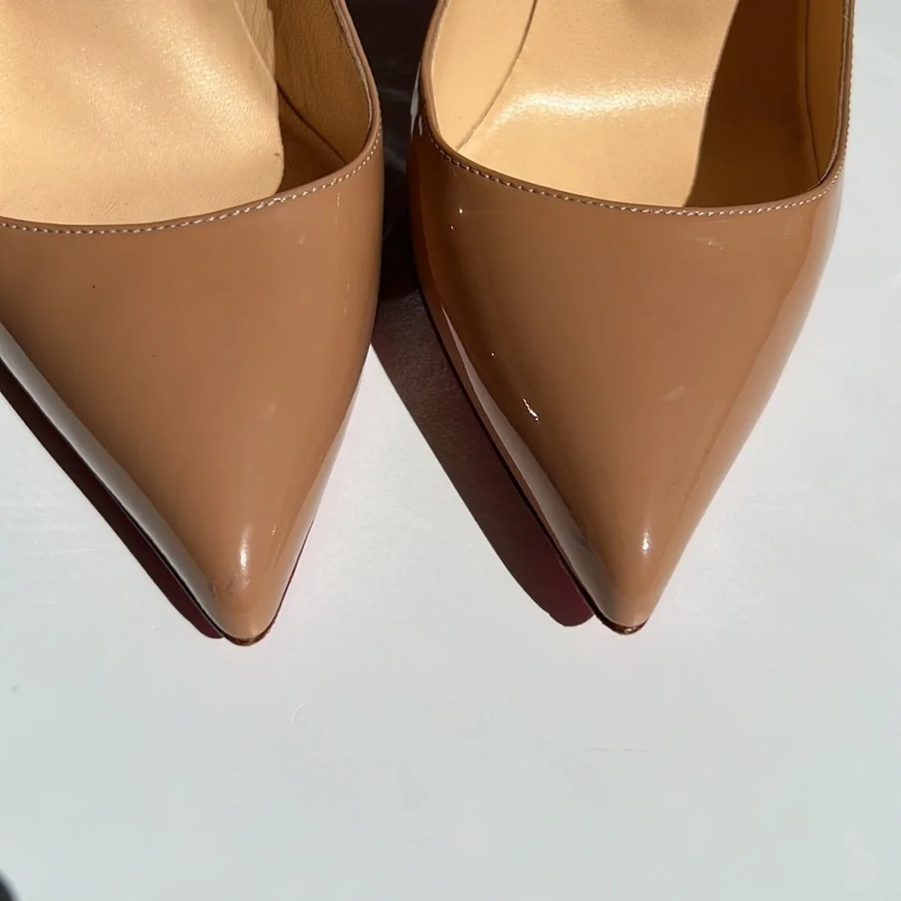 Christian Louboutin So Kate Patent-Learher Nude Heels!